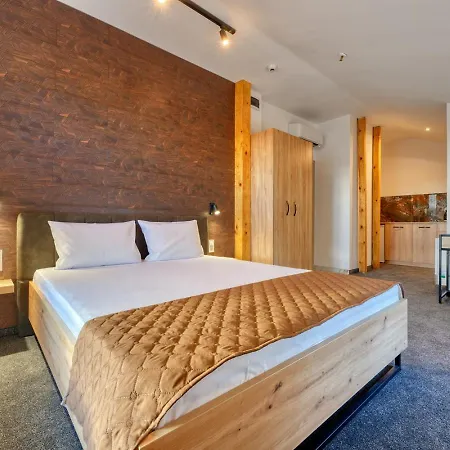 Sakutski House בית הארחה היסריה