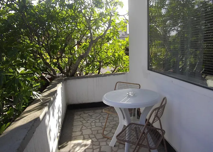 Pensionat Sakutski House